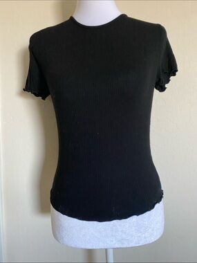 Junior’s Medium Black Ribbed Tee